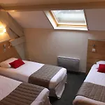 酒店 Logis & Restaurant - Le Manoir De 3*