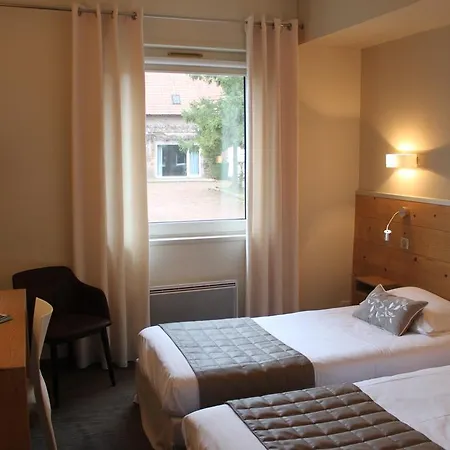 Logis & Restaurant - Le Manoir De מלון