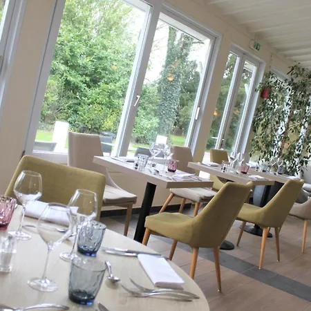 Logis & Restaurant - Le Manoir De Отель