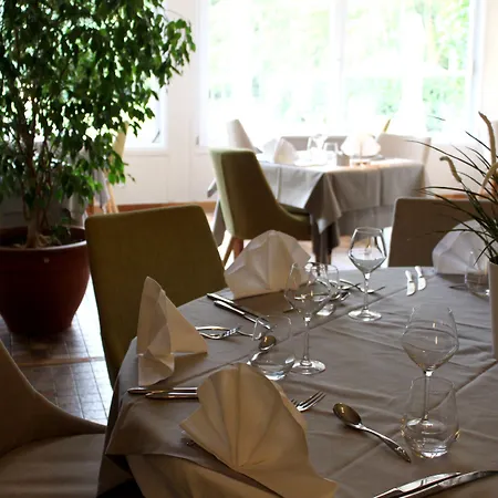 Hotel Logis & Restaurant - Le Manoir De 3*