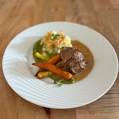 Отель Logis & Restaurant - Le Manoir De Gavrelle