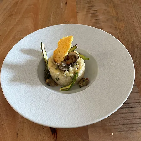 Logis & Restaurant - Le Manoir De Hotel 3*