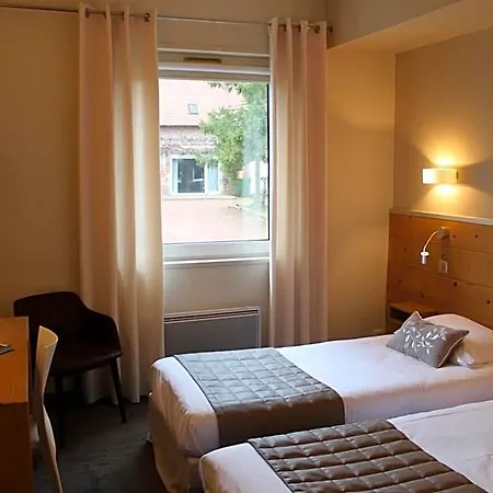 Logis & Restaurant - Le Manoir De 호텔