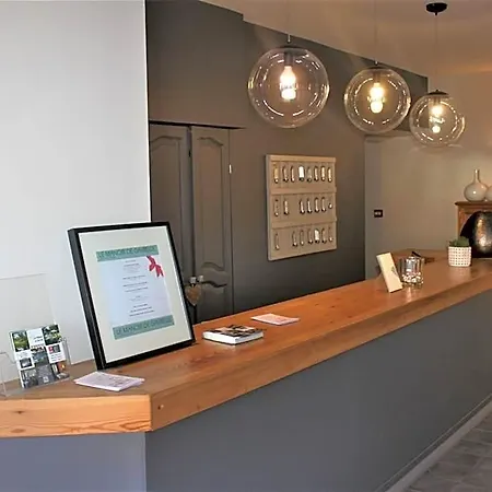 호텔 Logis & Restaurant - Le Manoir De