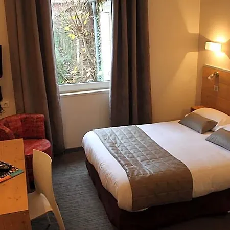 Logis & Restaurant - Le Manoir De 호텔 3*
