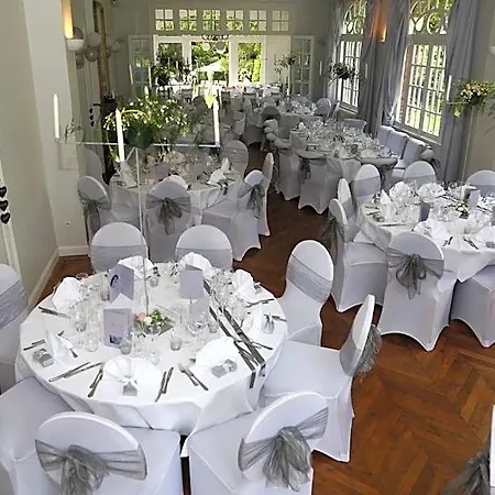Le Manoir De Hotel