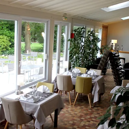 فندق Logis & Restaurant - Le Manoir De