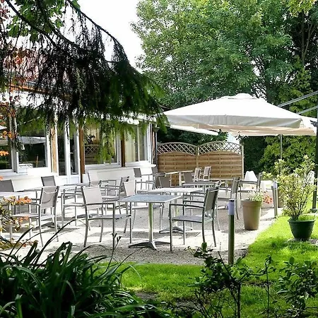 Logis & Restaurant - Le Manoir De Отель