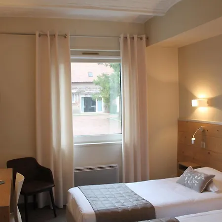 Logis Hôtel&restaurant - Le Manoir De Hotel 3*