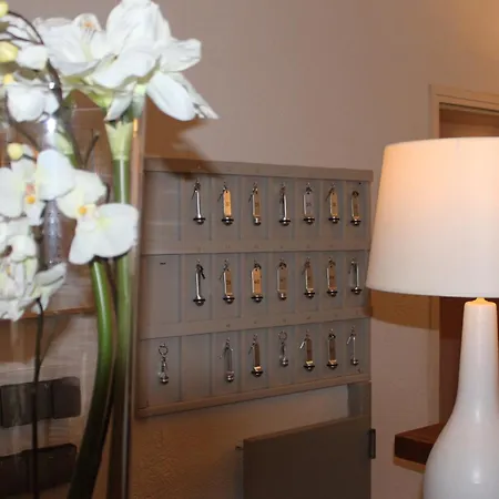 Logis & Restaurant - Le Manoir De Hotel